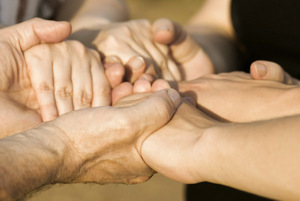 Благотворительность-помощь нуждающимся Помощь нуждающимся